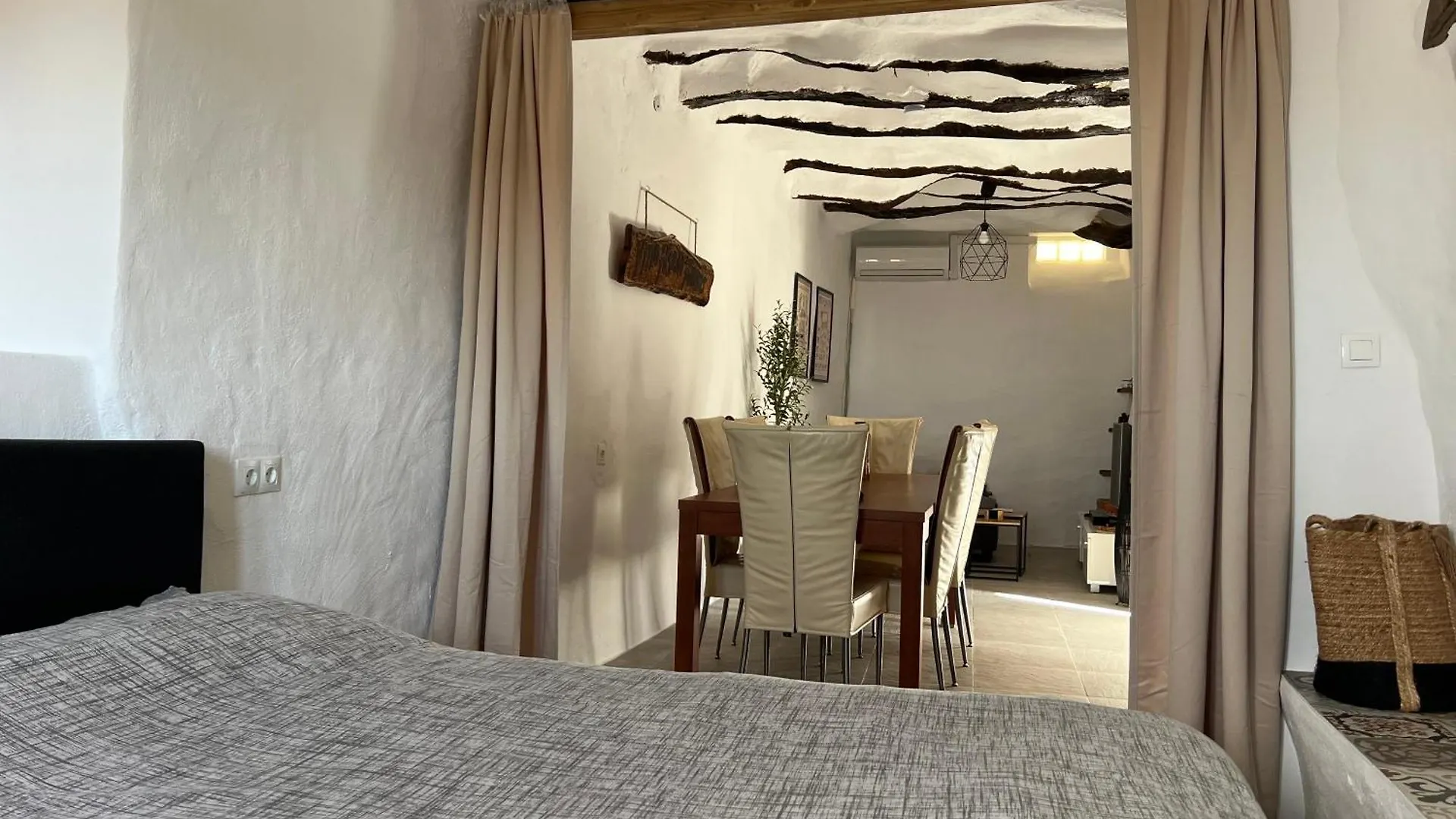 Casa Vino, Asado Y Amigos - Prive Appartement Met Gedeeld Dakterras Polopos Spain