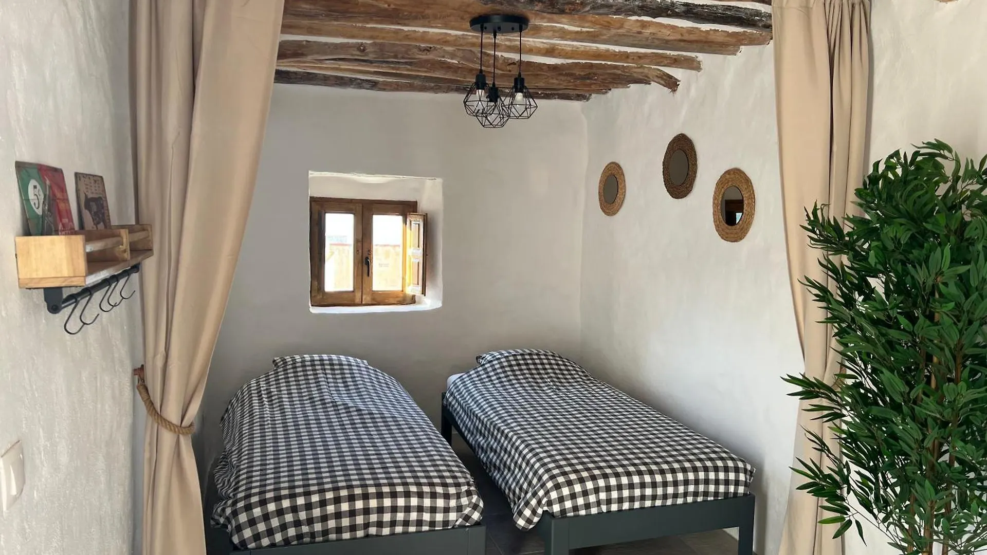 Casa Vino, Asado Y Amigos - Prive Appartement Met Gedeeld Dakterras Polopos
