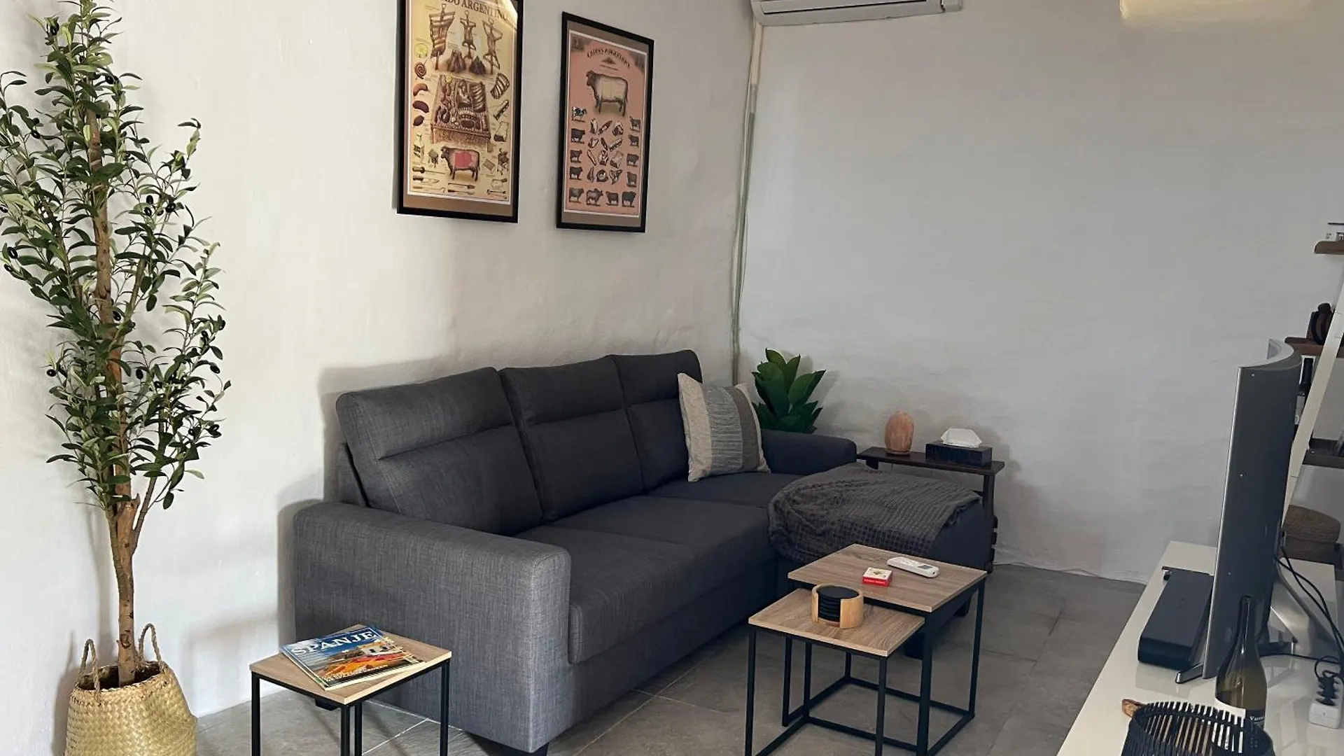 Casa Vino, Asado Y Amigos - Prive Appartement Met Gedeeld Dakterras Polopos 0*,  Spain